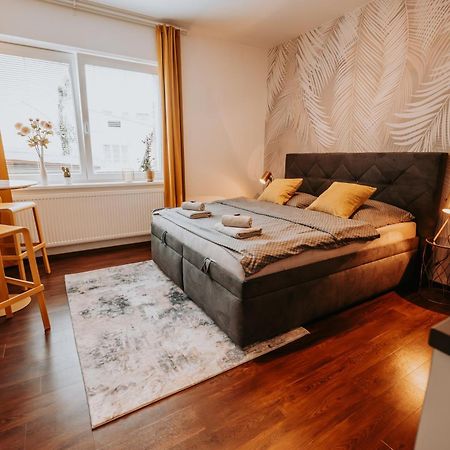 Citybeat Apartments, 400M From The Square Plzeň Exterior foto