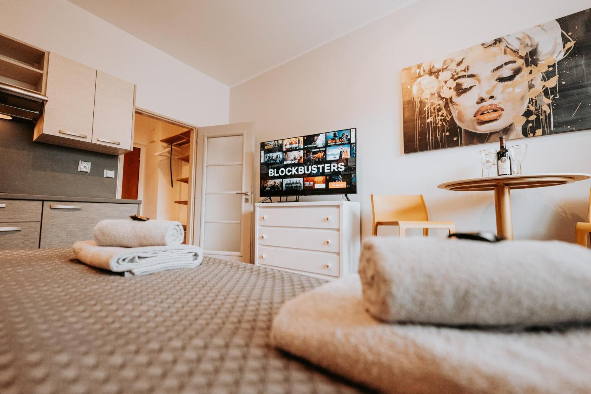 Citybeat Apartments, 400M From The Square Plzeň Exterior foto