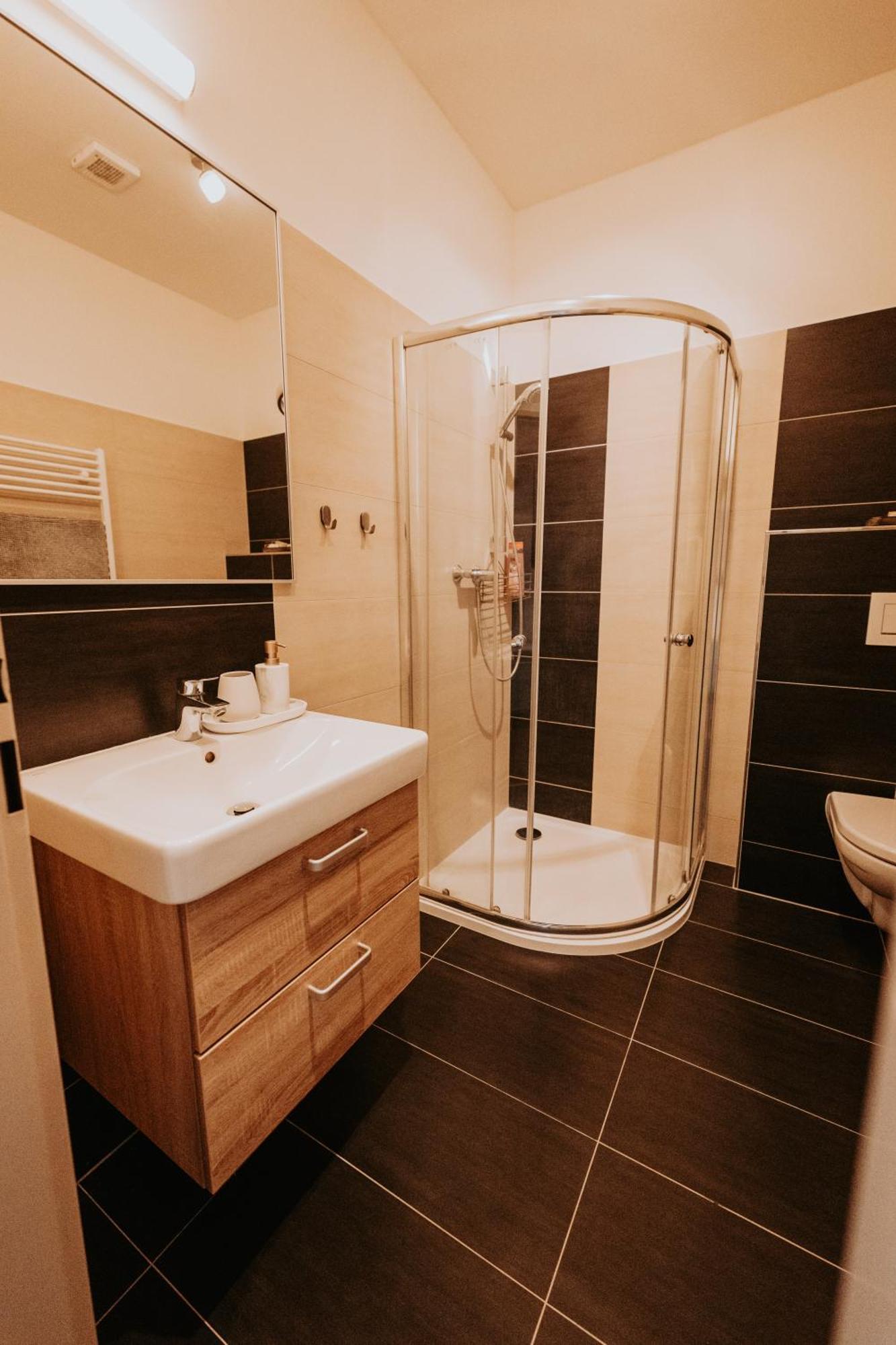 Citybeat Apartments, 400M From The Square Plzeň Exterior foto