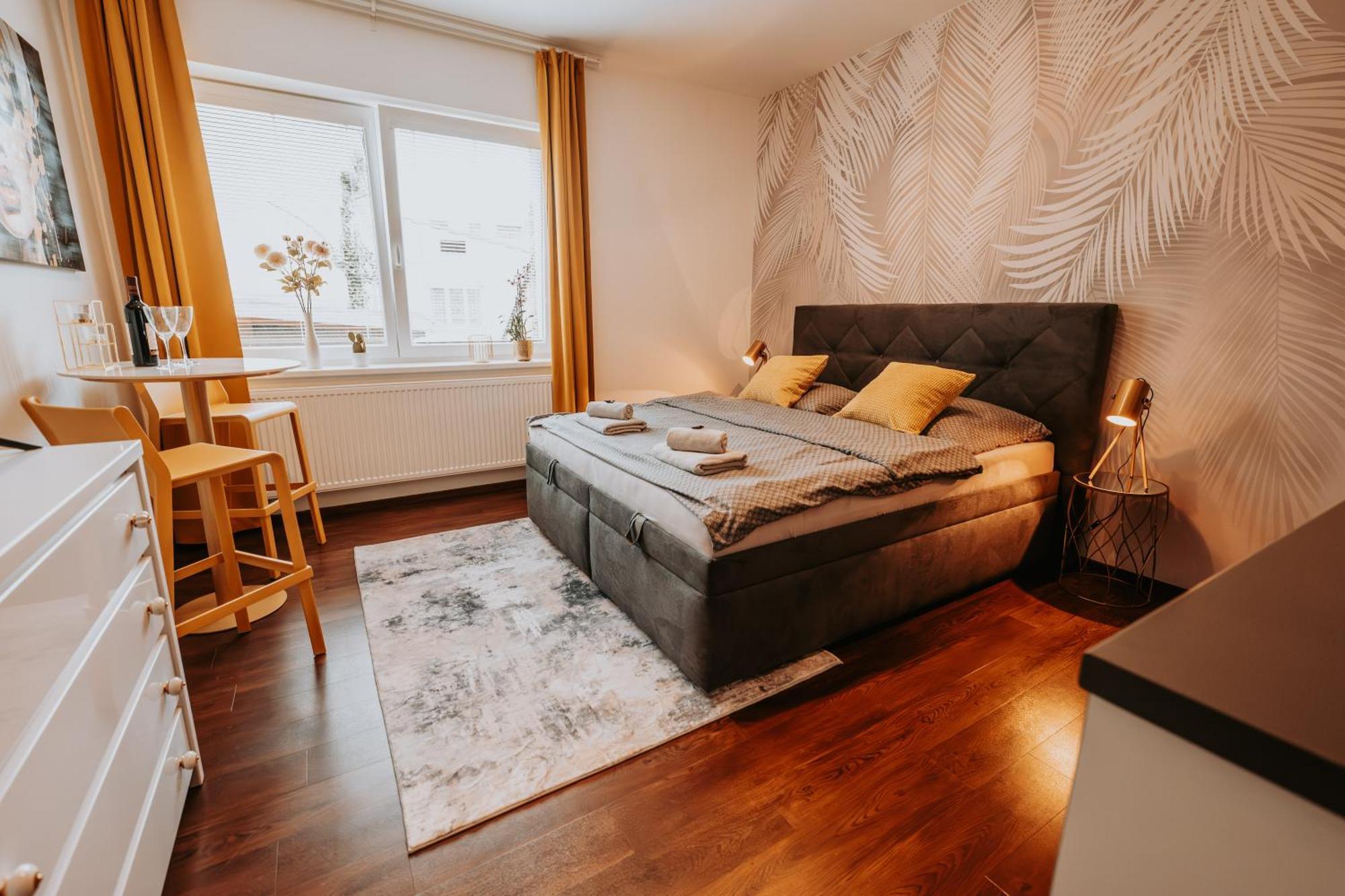 Citybeat Apartments, 400M From The Square Plzeň Exterior foto